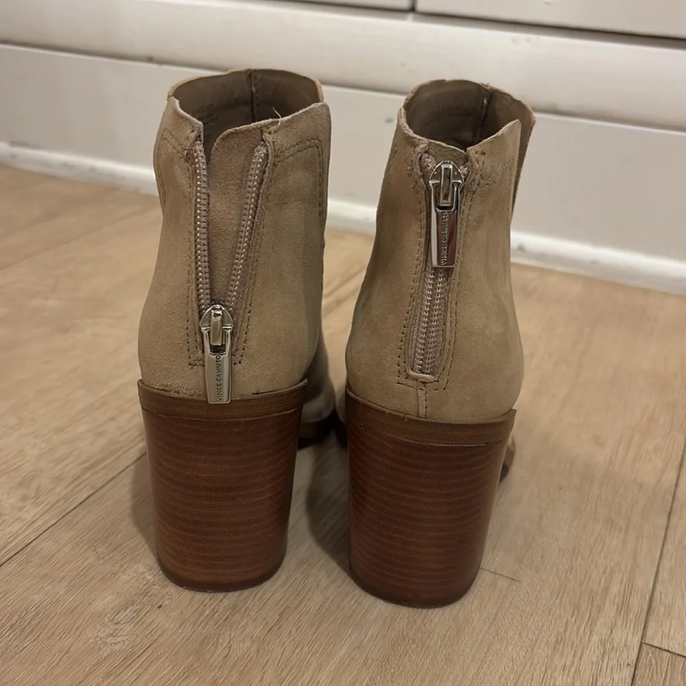 Vince Camuto Welland suede ankle boot size 7.5